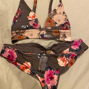Boys + Arrows Green Floral Bikini Set Size Large